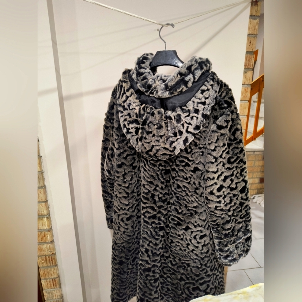 Fur coat